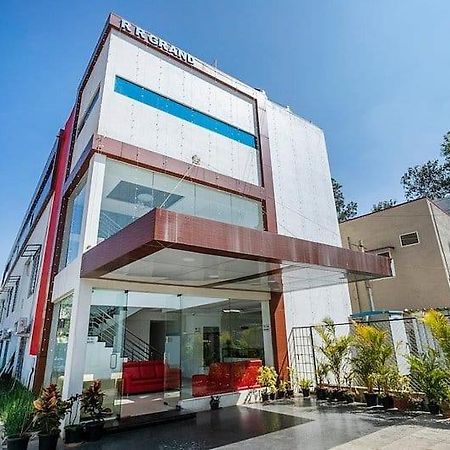 Square Inn Devanahalli Eksteriør billede